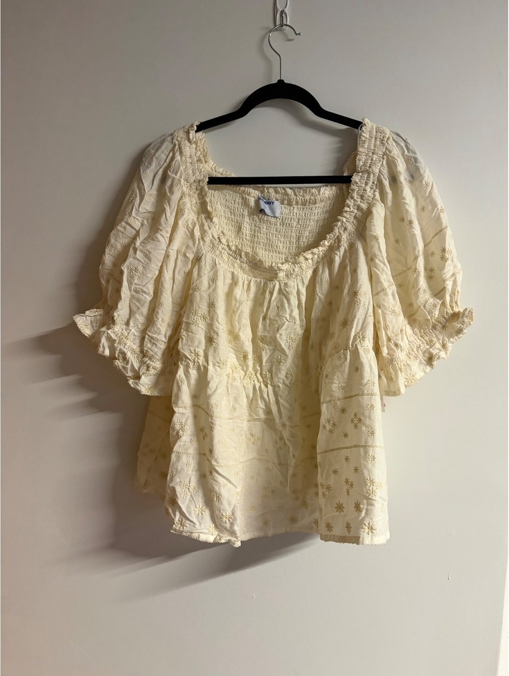 Old Navy, top cream size extra extra large